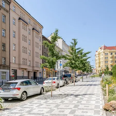 Blueground Holesovice View Nr Vltava Prg-58 프라하