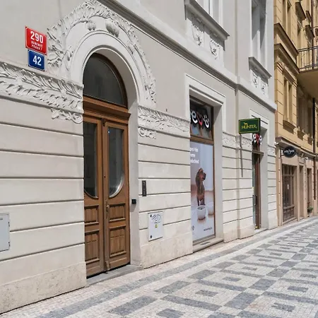Blueground Holesovice View Nr Vltava Prg-58 Apartamento Praga